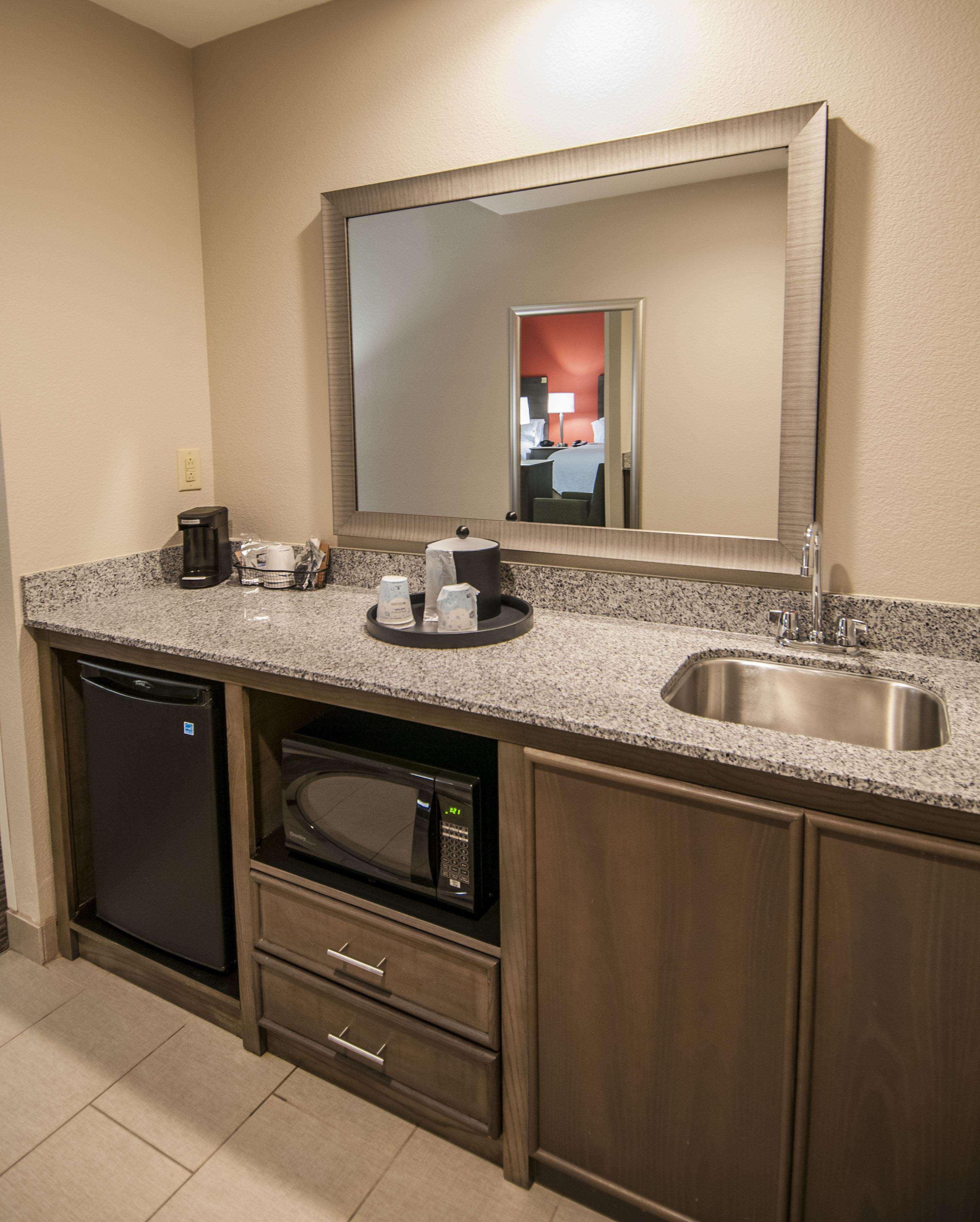 Hampton Inn & Suites Pensacola/I-10 Pine Forest Road Ferry Pass Екстериор снимка