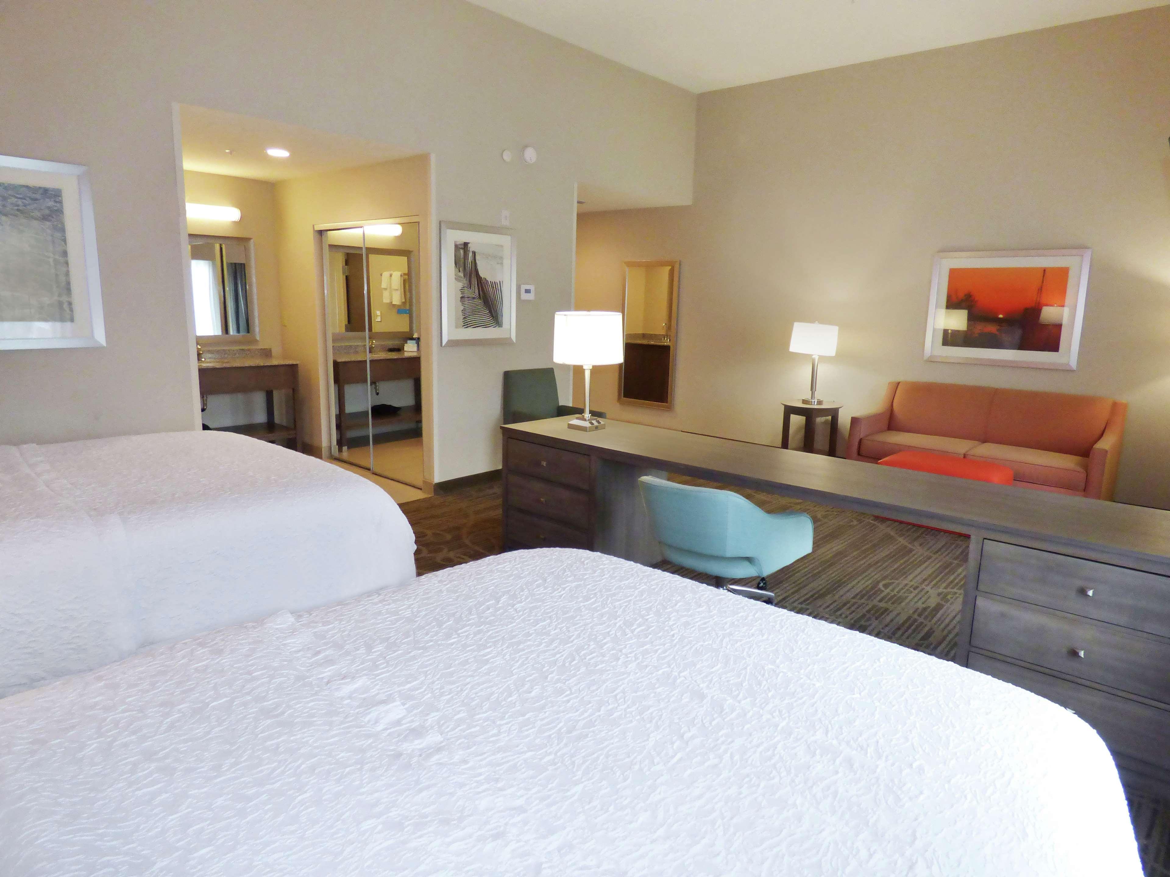 Hampton Inn & Suites Pensacola/I-10 Pine Forest Road Ferry Pass Екстериор снимка