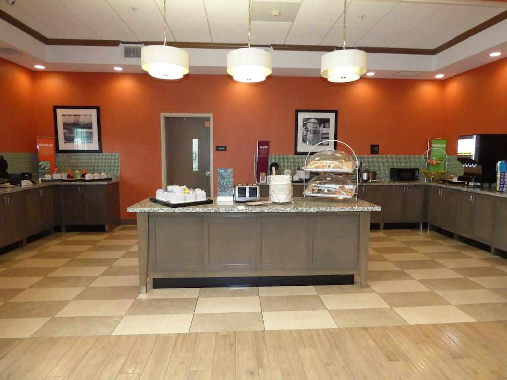 Hampton Inn & Suites Pensacola/I-10 Pine Forest Road Ferry Pass Екстериор снимка
